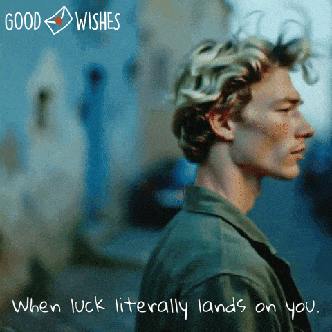 when-luck-lands-1 When luck lands - parrot lands on shoulder